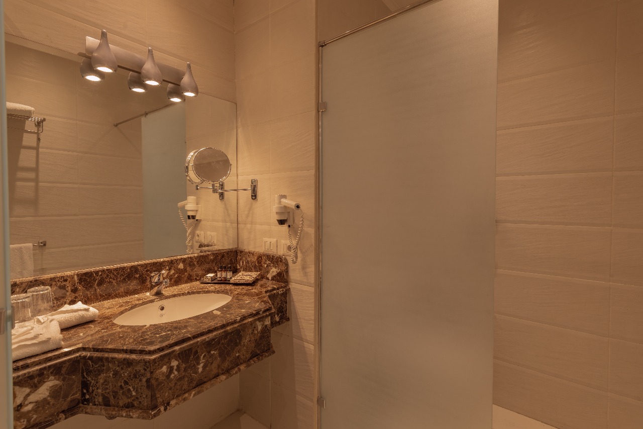 Signature King Room with Spa Bath